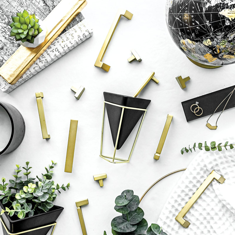 Franklin Brass Simple Chamfered Kitchen or Furniture Drawer 3